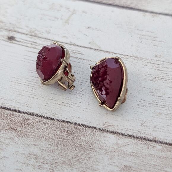 Vintage Clip On Earrings Dark Red Teardrop Shape Gold Tone Halo - Picture 4 of 7